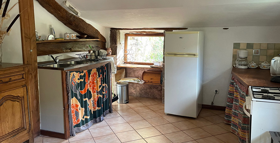 le gîte des Monts à St-izaire en Aveyron, la cuisine