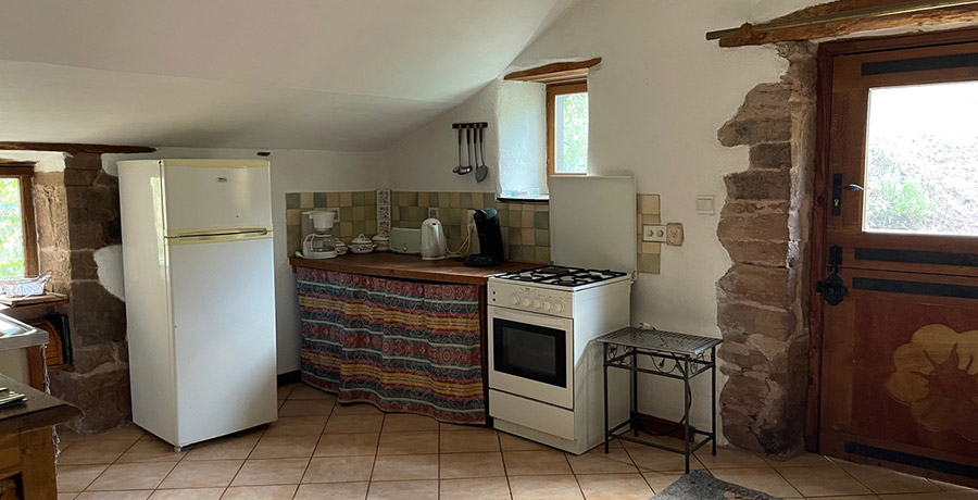 le gîte des Monts à St-izaire en Aveyron, la cuisine