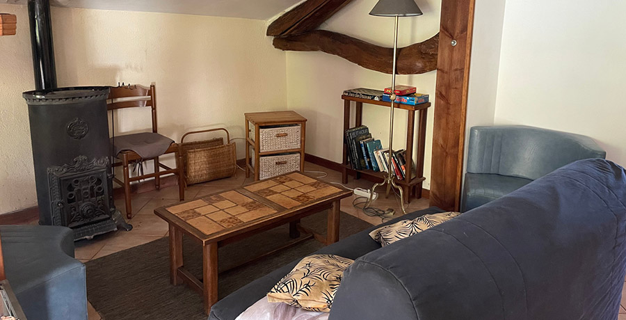 le gîte des Monts à St-izaire en Aveyron, le salon