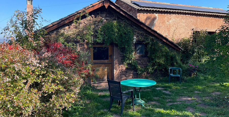 le gîte des Monts à St-izaire en Aveyron, la terrasse